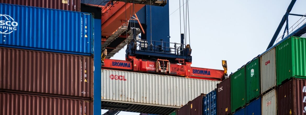 Jasa logistik Indonesia untuk pengiriman kontainer dan barang