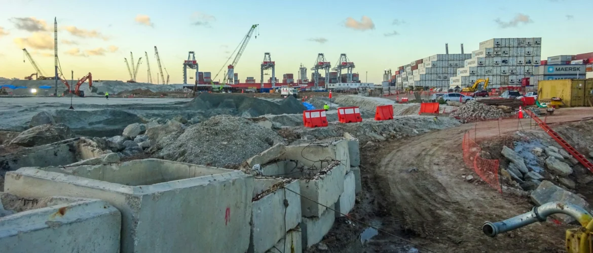 Perencanaan jasa project logistics untuk material dan peralatan proyek